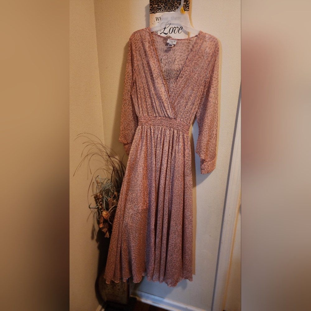 Alexa B Nites sz 8 sparkly pink leopard print maxi dress with elastic waist.